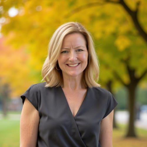 Headshot of Jennifer Fields, LICSW