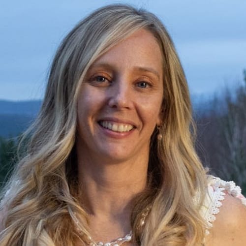 Headshot of Jeanie Marino, LICSW