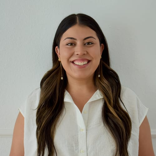 Headshot of Lileanna Flores, LCSW
