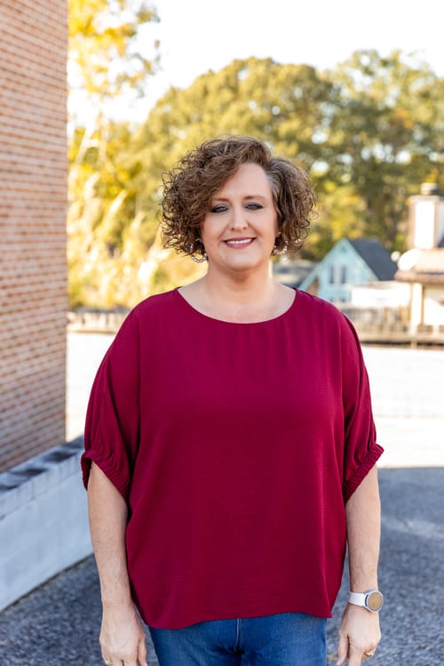 Headshot of Shannon Brown, LPC