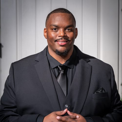 Headshot of Christopher Nash, LPC