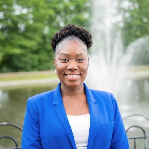Headshot of Francesca Dorvilas, LICSW