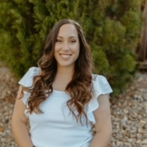 Headshot of Mary Lee, LCSW
