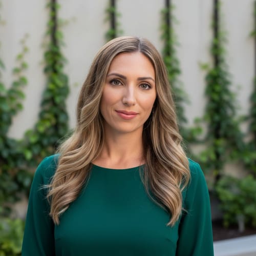 Headshot of Stephanie Garcia, LMFT