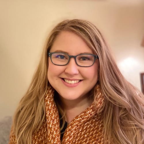 Headshot of Gretchen Hoyum, LMFT