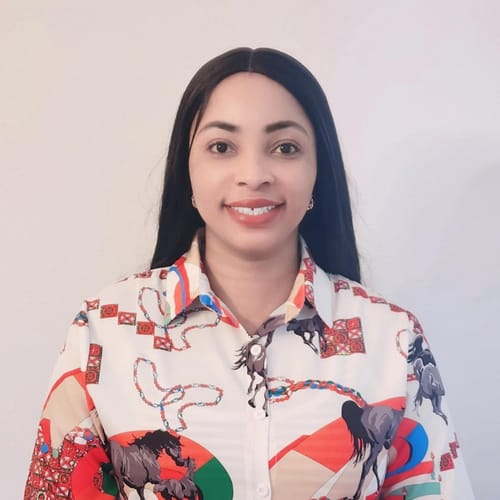 Headshot of Felicitas Okwara, APN