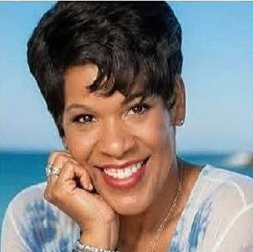 Headshot of LaShanta Greenwood, LPC