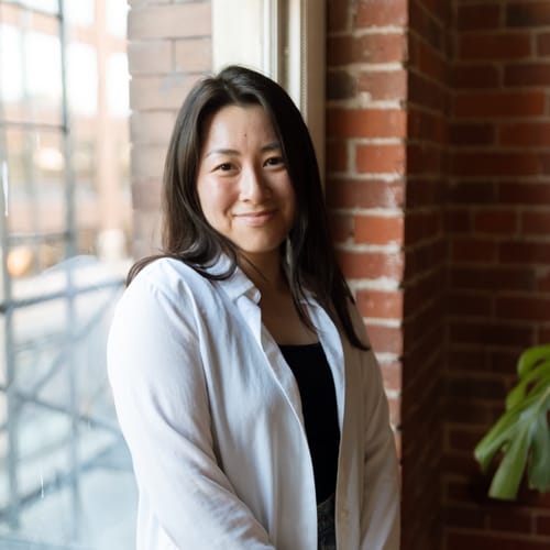 Headshot of Oanh Lam, ARNP