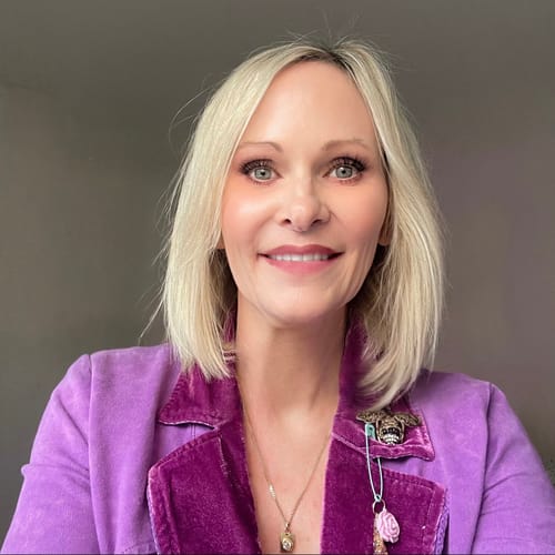 Headshot of Darlene Violas, LMFT