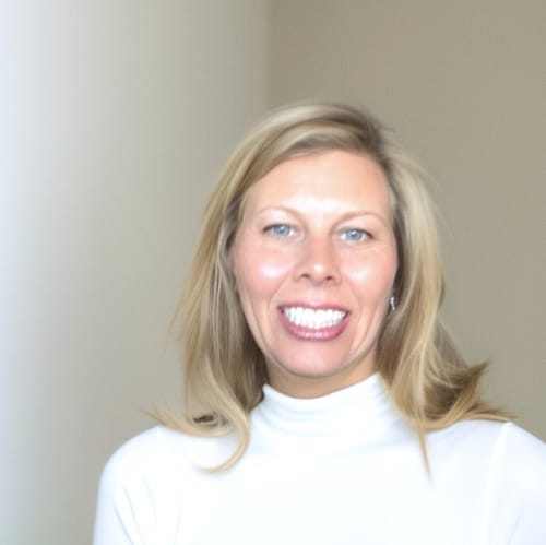 Headshot of Amanda Rehn, LMFT