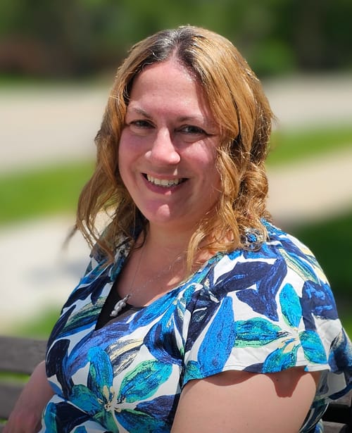 Headshot of Tania Stolfa, LPC