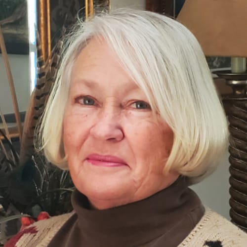 Headshot of Suzanne Towne, LICSW