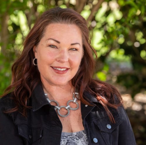 Headshot of Jennifer Velazquez, LCSW