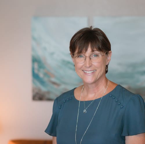 Headshot of Valerie Travis Horne, LPC