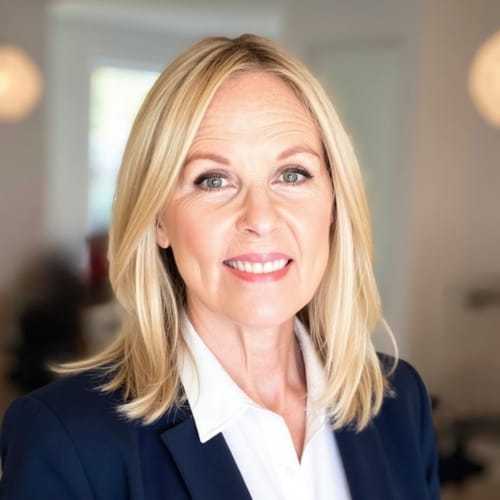 Headshot of Michelle Little, LMHC