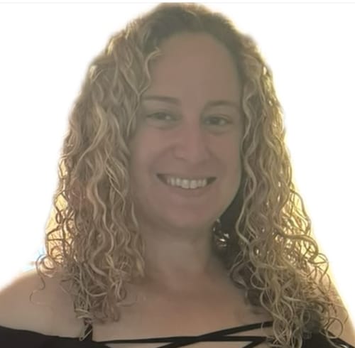 Headshot of Carrie Nussbaum, LCSW