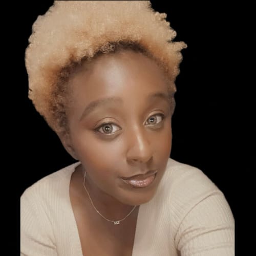Headshot of Niccarra Brown, LMHC