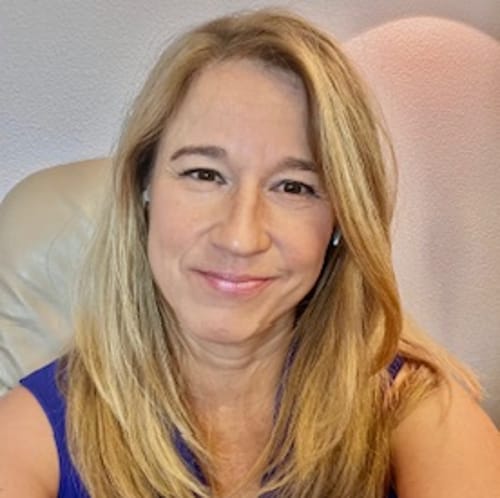 Headshot of Claudia Byrne, PSYCHOLOGIST