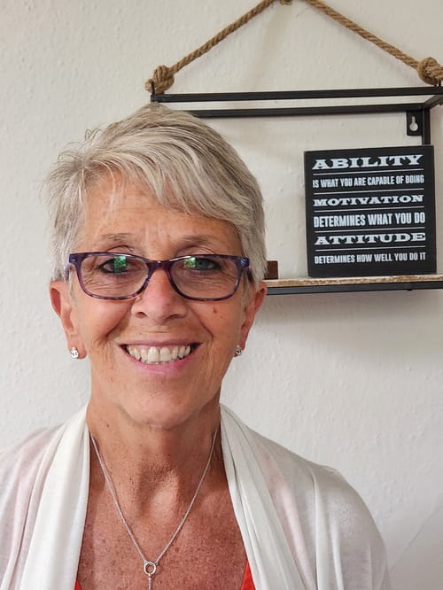 Headshot of Rosemarie Antonecchia, LMHC