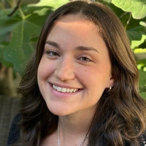 Headshot of Sara ElMakawy, LCSW