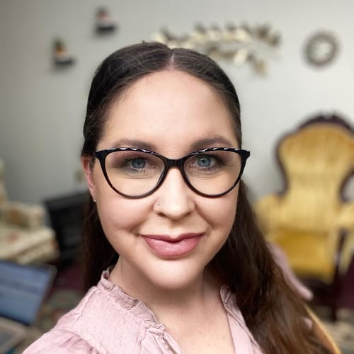 Headshot of Tonya Pulis, LPC
