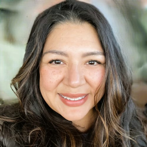 Headshot of Elizabeth DeVilleneuve, LICSW