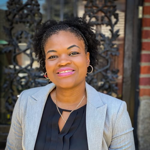 Headshot of Dyna Tucker, LCSW