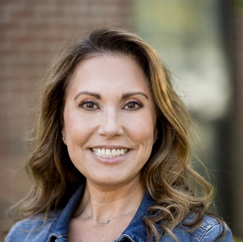 Headshot of Dana Lustig, LCSW