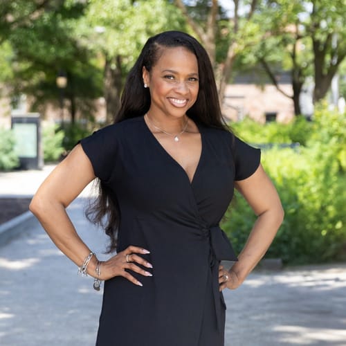 Headshot of Angela Conner-Junious, LCPC