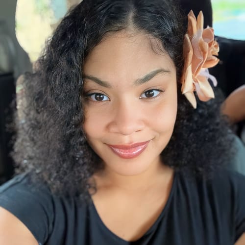 Headshot of Delores Mayen, LCSW