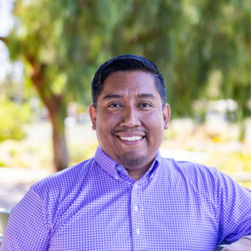 Headshot of Nestor Sanchez, LMFT