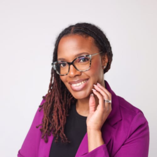 Headshot of Aminah Williams, LPC