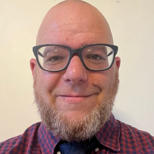 Headshot of Earl Gauthier, LPC