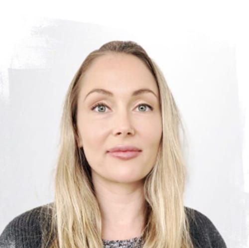 Headshot of Elysia Young, LCSW