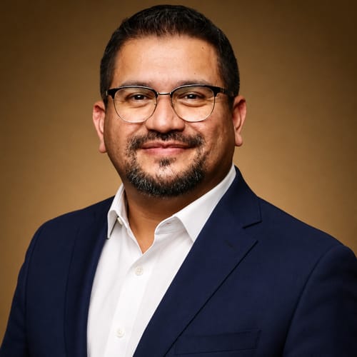 Headshot of Abner Rodriguez, LPC