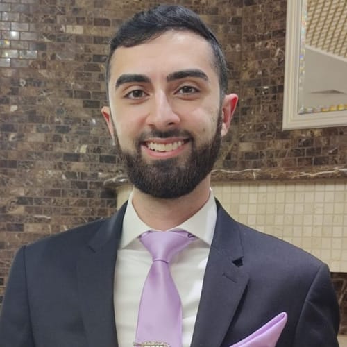Headshot of Isak Rabiyev, NP