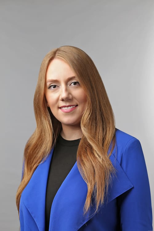 Headshot of Beata Vilar De Queiros, LMHC