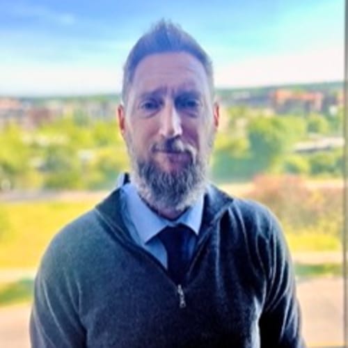 Headshot of Dean Rody, LCSW