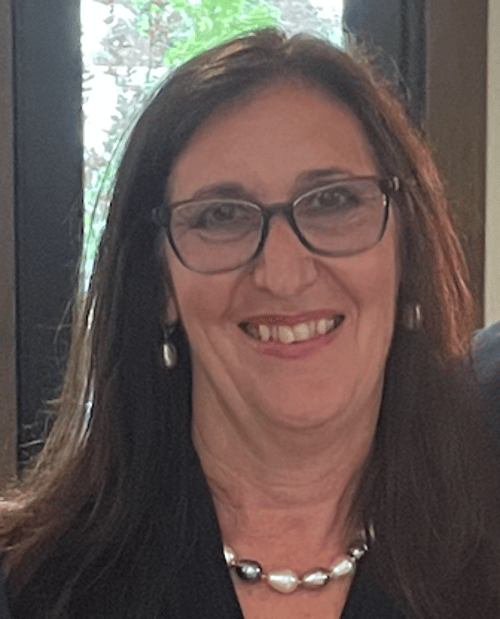 Headshot of Patricia Voloschin-Weiner, LCPC