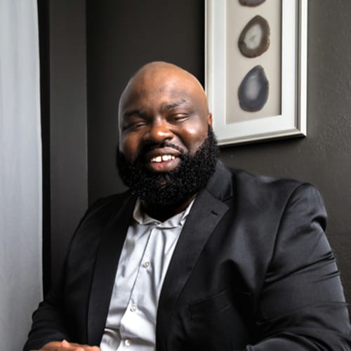 Headshot of Emmanuel Covington, LPC