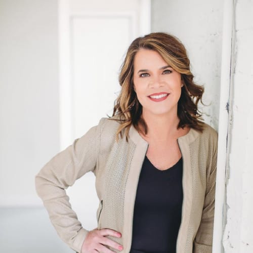 Headshot of Jennifer Slusher, LPC