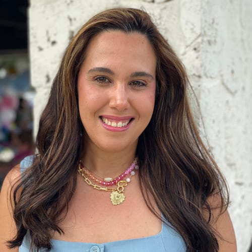Headshot of Denia Pedroso, APN