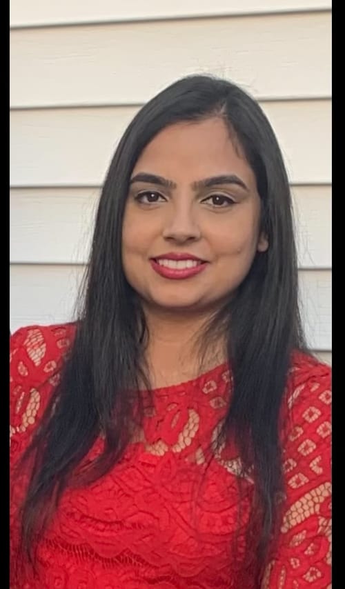 Headshot of Satinder Kaur, LPC