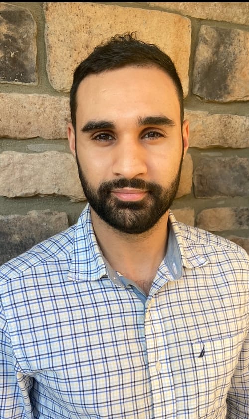 Headshot of Ronnie Rizek, LCMHC