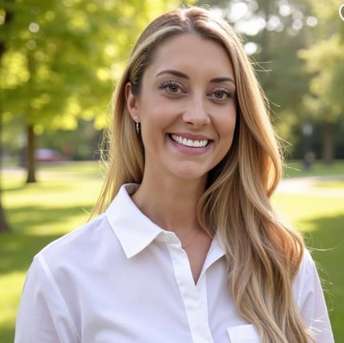 Headshot of Tara Callow, APRN