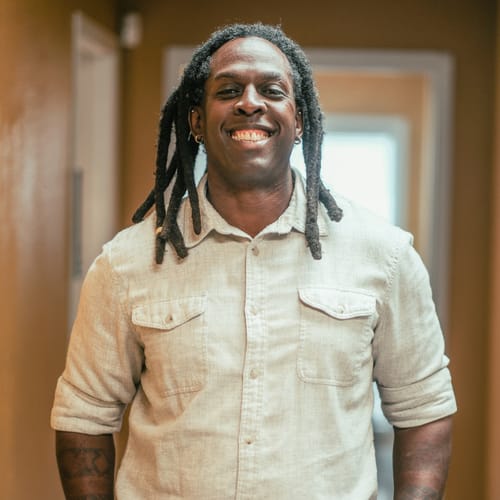 Headshot of Carl Price, LPC