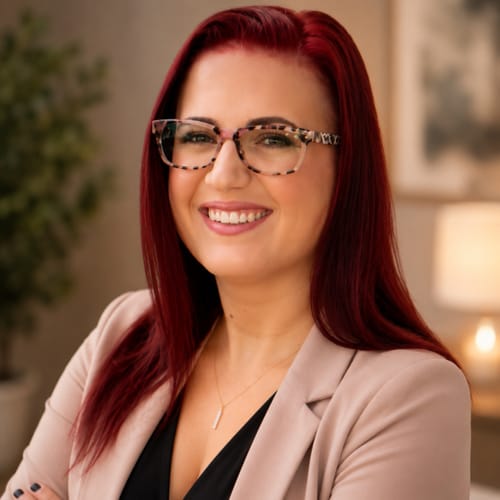 Headshot of Christine Farina, APRN