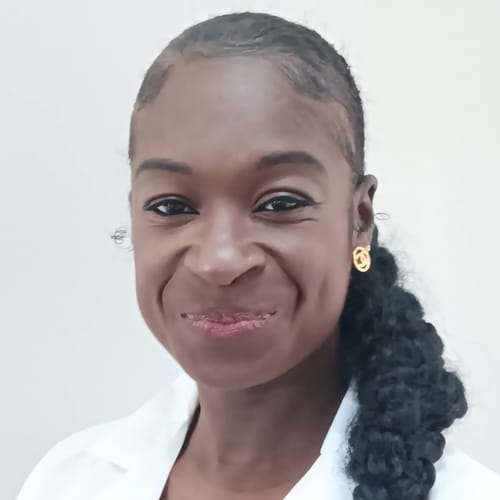Headshot of Shelly Clavis, APN