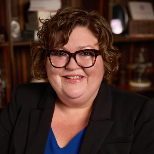 Headshot of Elisabeth Powell, LCSW