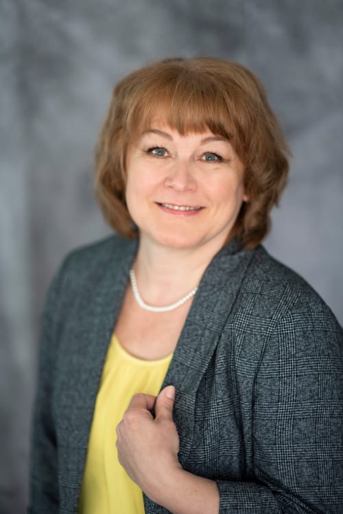 Headshot of Inna Lyons, LCSW